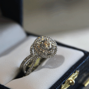 White Gold Ring - 4524