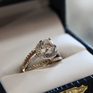 White Gold Ring - 7809