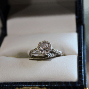 White Gold Ring - 7754