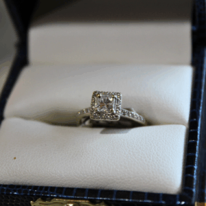 White Gold Ring - 1114