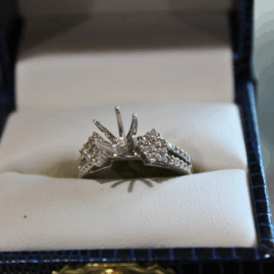 White Gold Ring - 4587