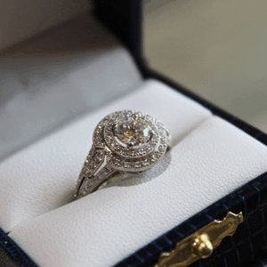White Gold Ring - 2546