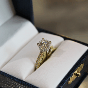 Yellow Gold Ring - 4547