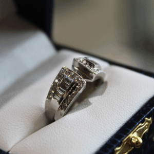 White Gold Ring - 4578